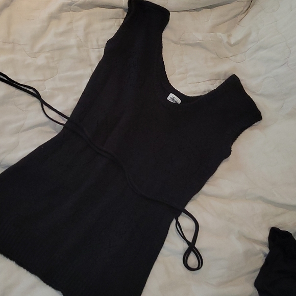 Stussy girls XS sweater tunic with tie around wais - Picture 2 of 3